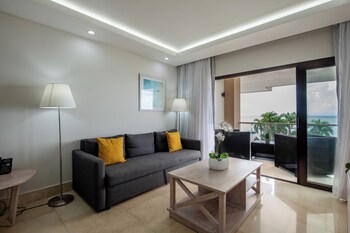 hacienda samana bay hotel and residences