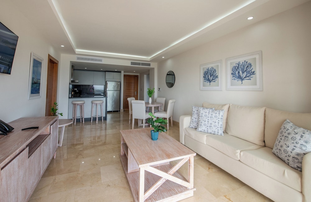 hacienda samana bay hotel and residences