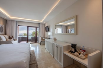 hacienda samana bay hotel and residences