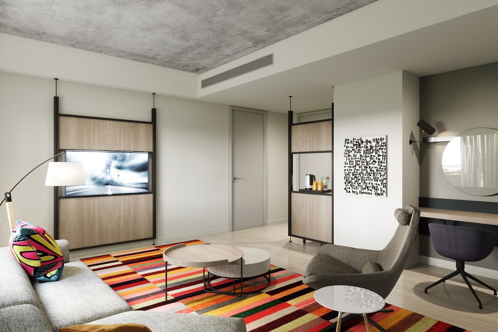 aloft muscat