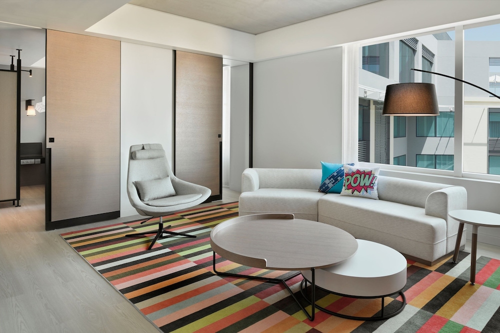 aloft muscat