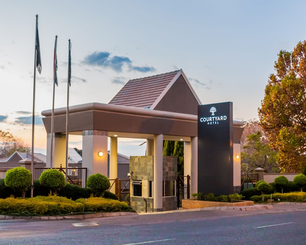 courtyard hotel sandton