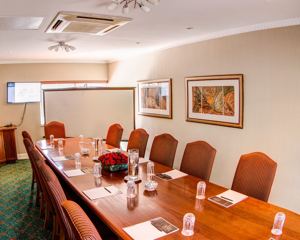 courtyard hotel sandton