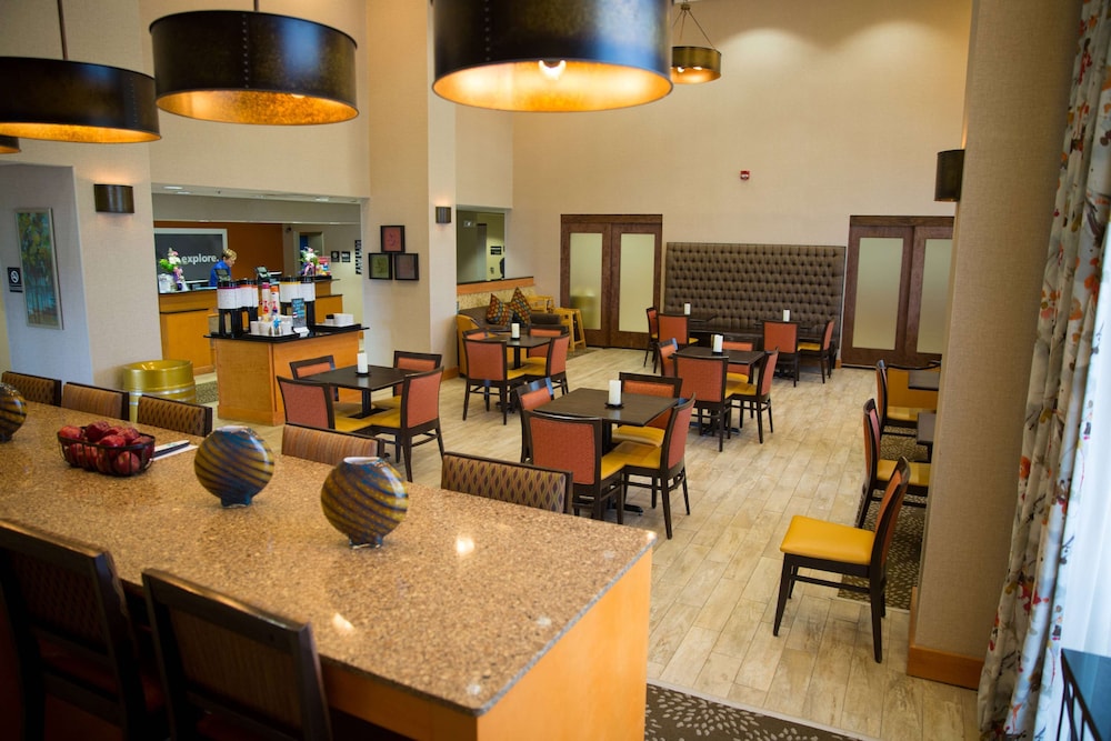 hampton inn and suites grenada