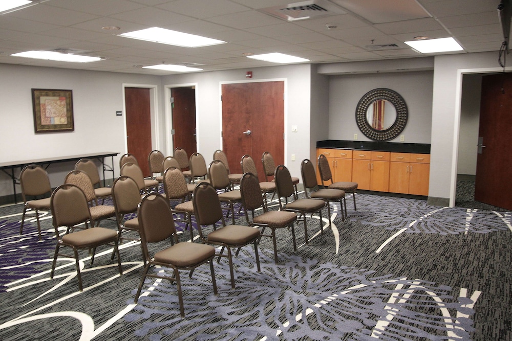 hampton inn and suites grenada
