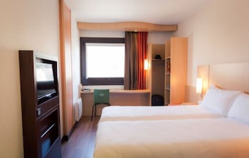 hotel ibis grenoble gare adults only