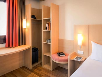 hotel ibis grenoble gare adults only