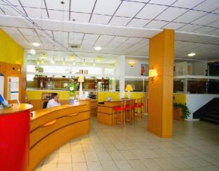 hotel ibis grenoble gare adults only