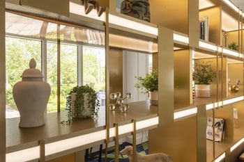 holiday inn guildford by ihg