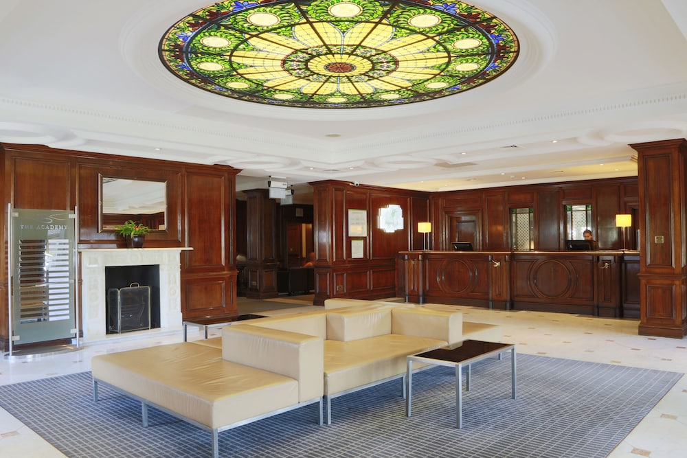 holiday inn guildford by ihg