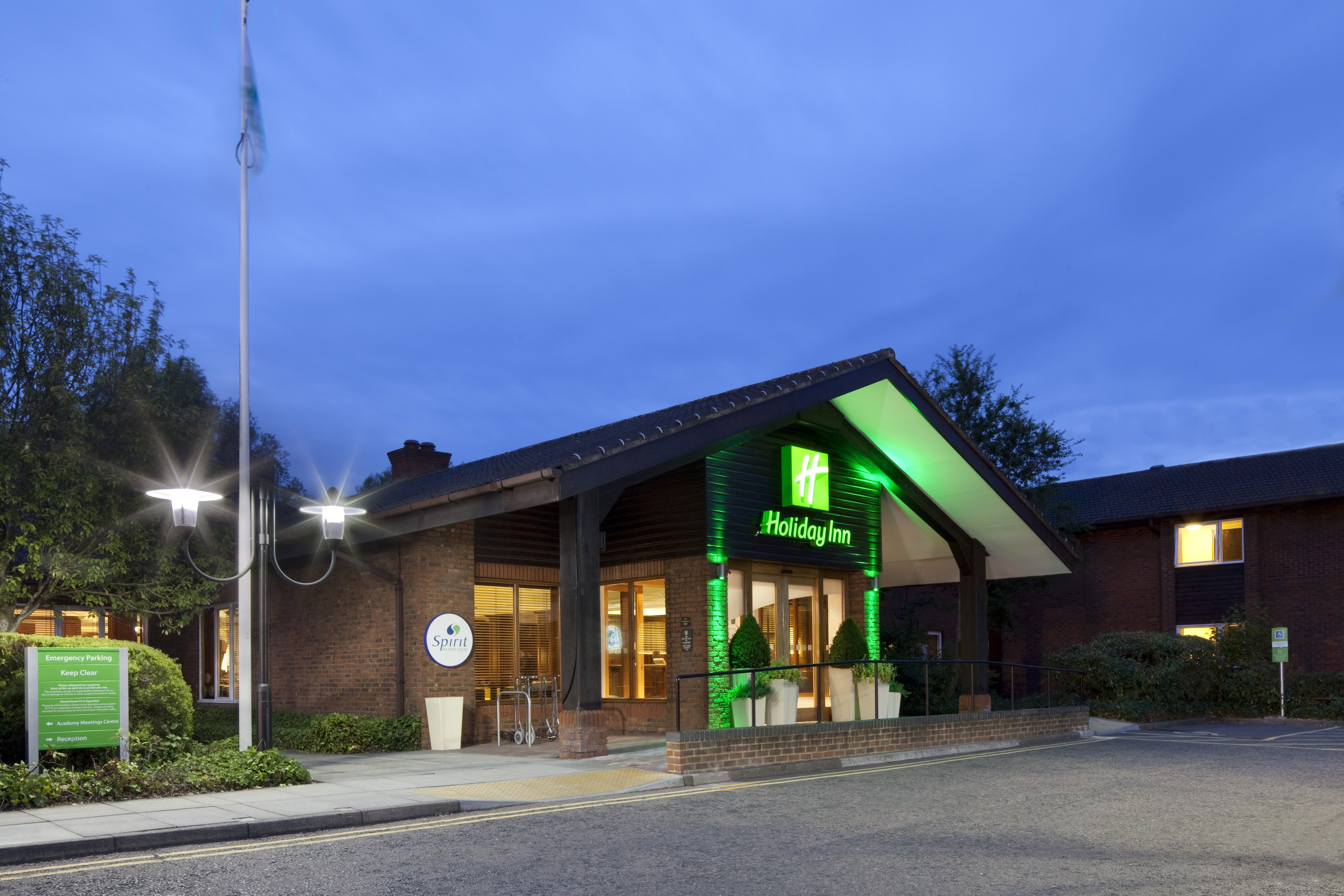 holiday inn guildford by ihg