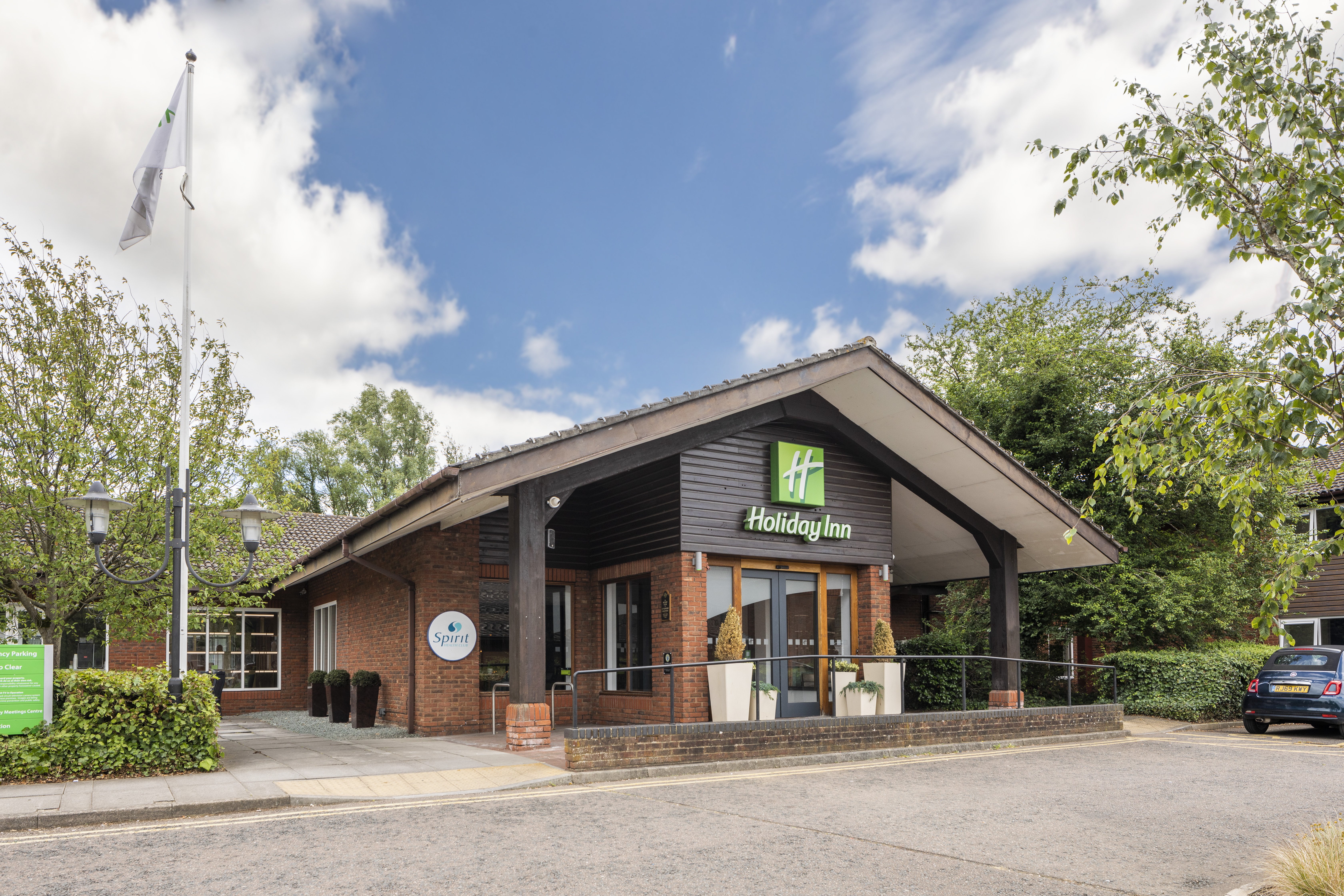 holiday inn guildford by ihg