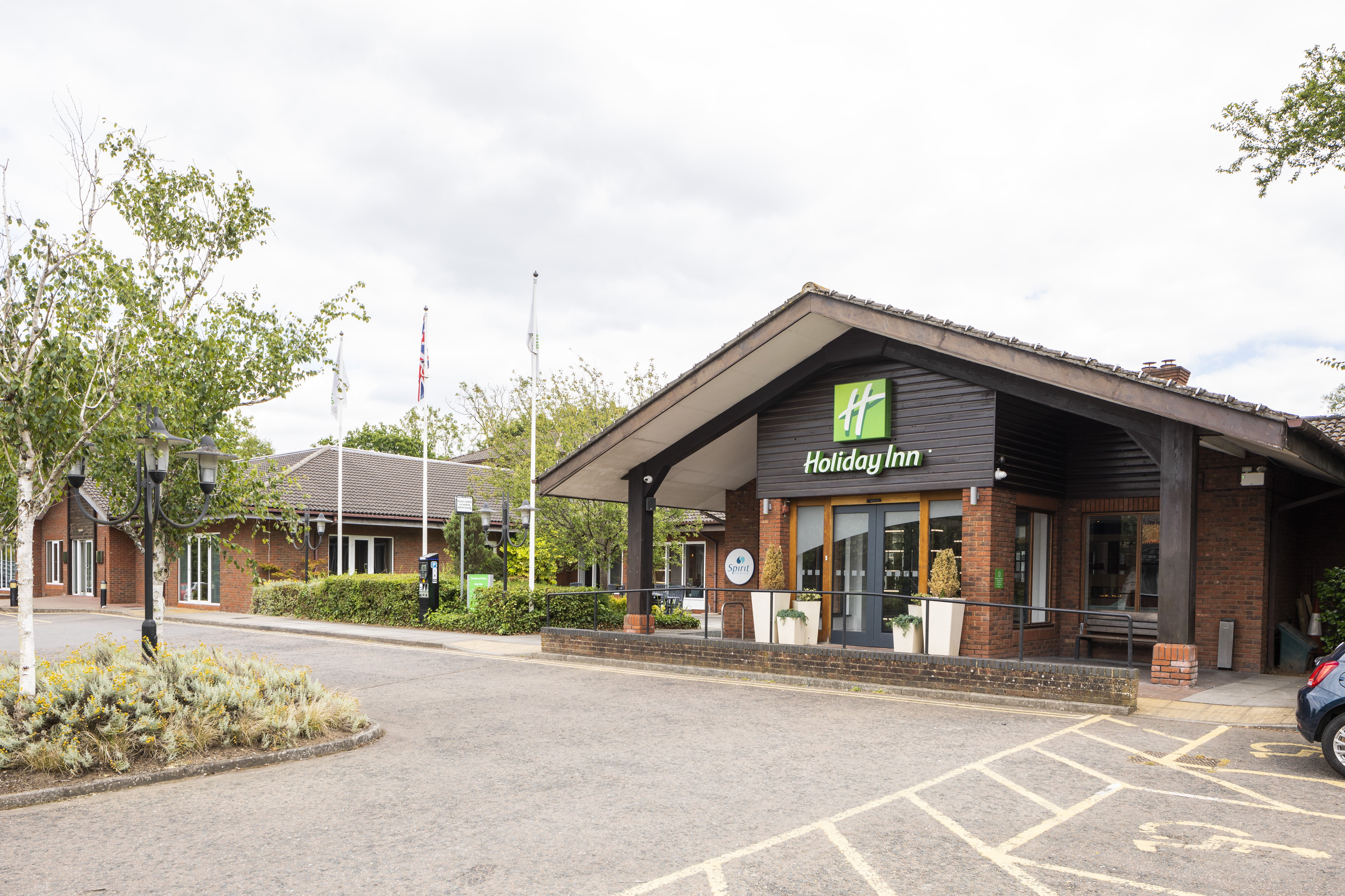 holiday inn guildford by ihg