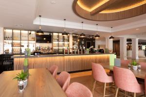 holiday inn guildford by ihg