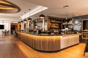 holiday inn guildford by ihg