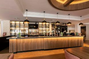 holiday inn guildford by ihg