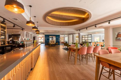 holiday inn guildford by ihg