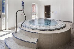 holiday inn guildford by ihg