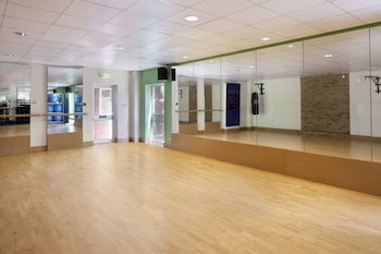 holiday inn guildford by ihg
