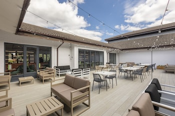 holiday inn guildford by ihg