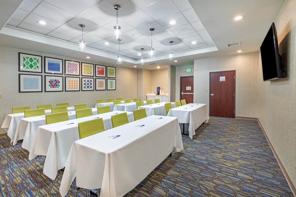 holiday inn express hotel and suites guymon by ihg