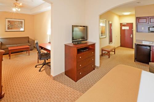 holiday inn express hotel and suites guymon by ihg