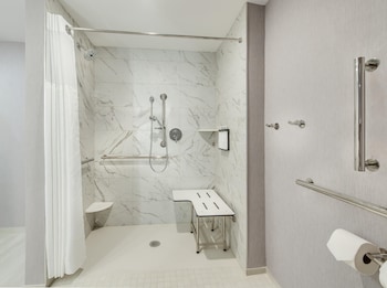 hyatt place newark main street