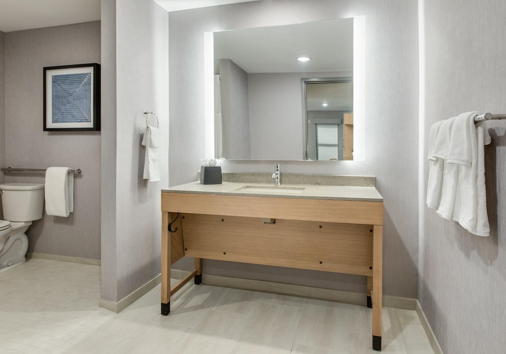 hyatt place newark main street