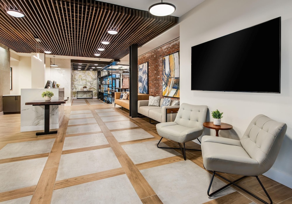 hyatt place newark main street