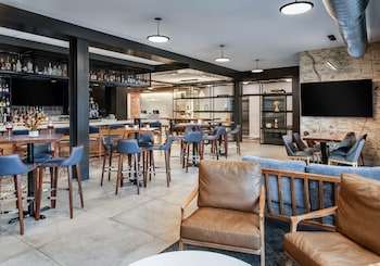 hyatt place newark main street