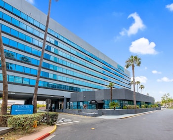 hotel huntington beach