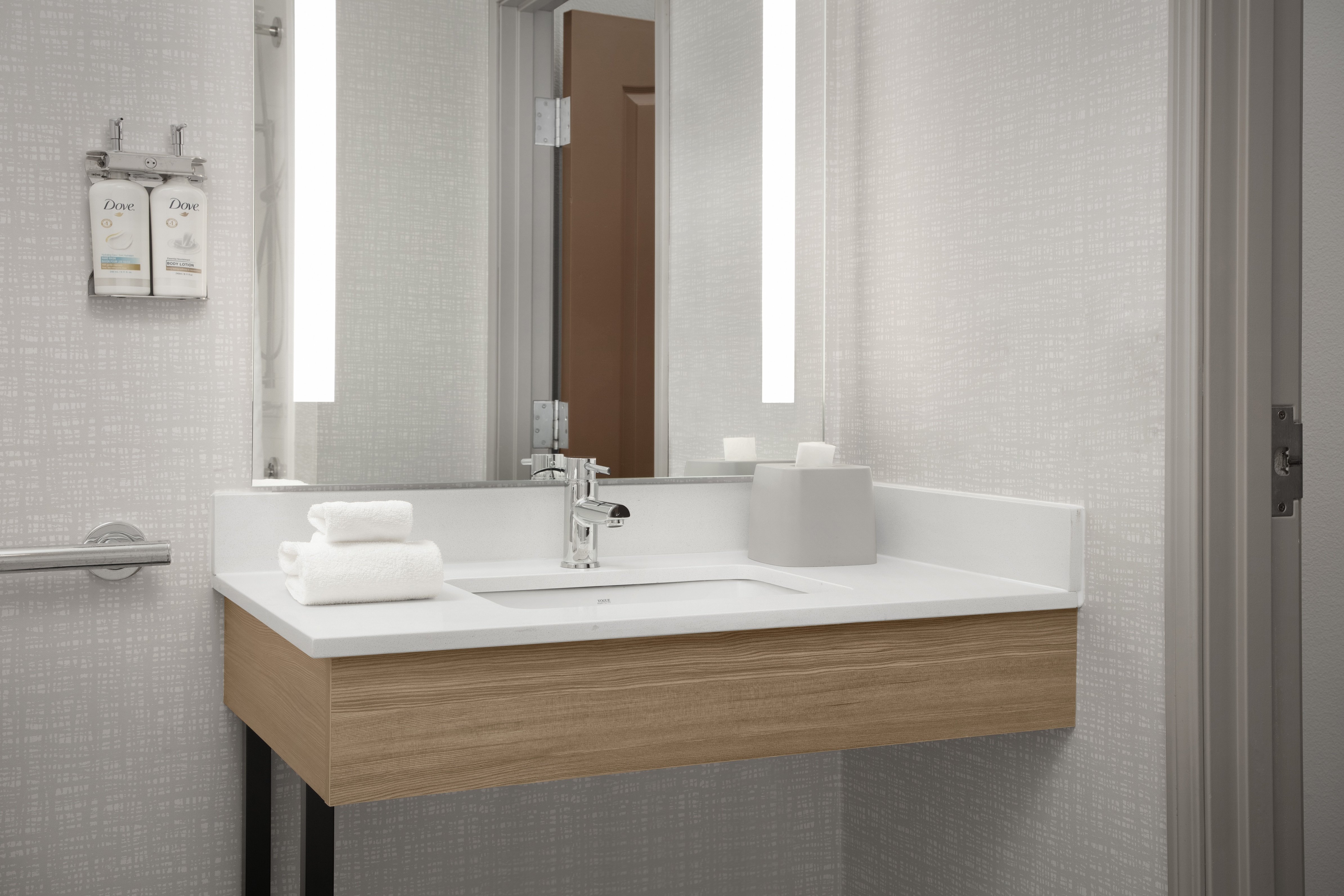 holiday inn express and suites dfw west hurst