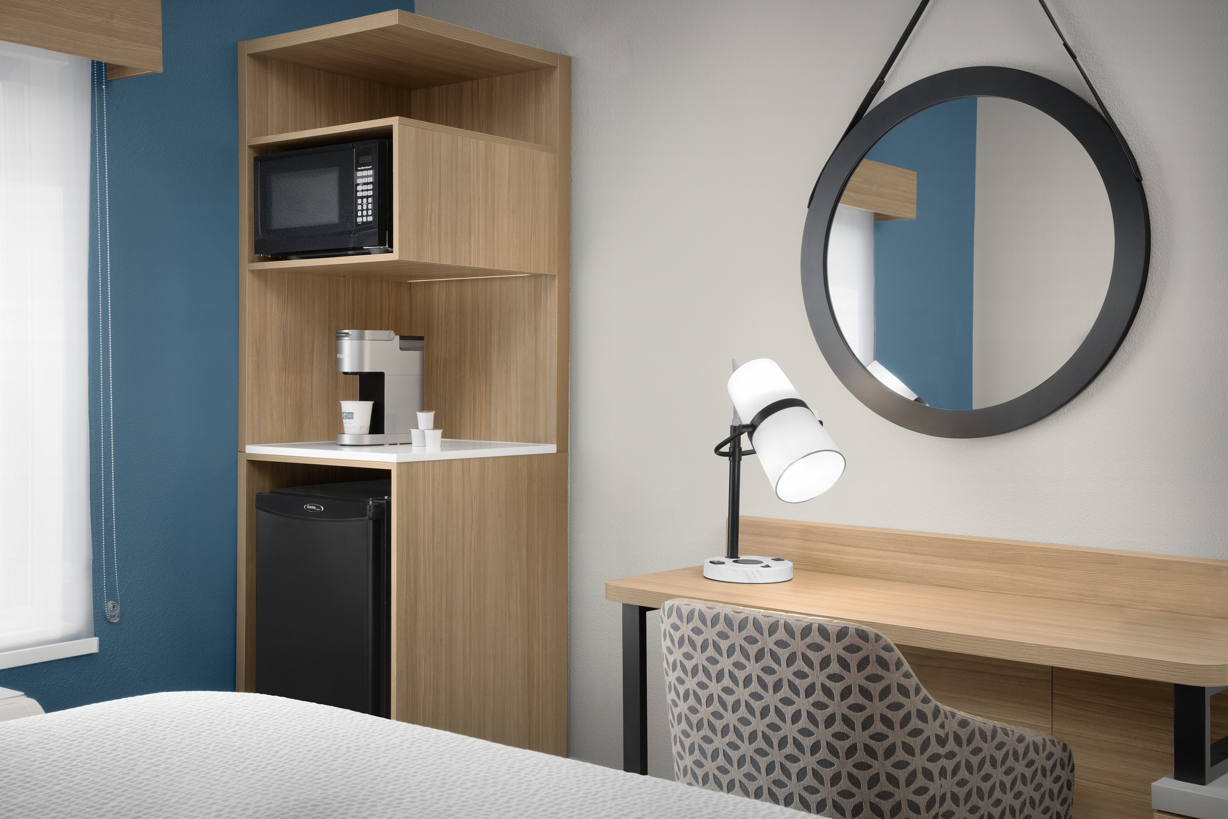 holiday inn express and suites dfw west hurst