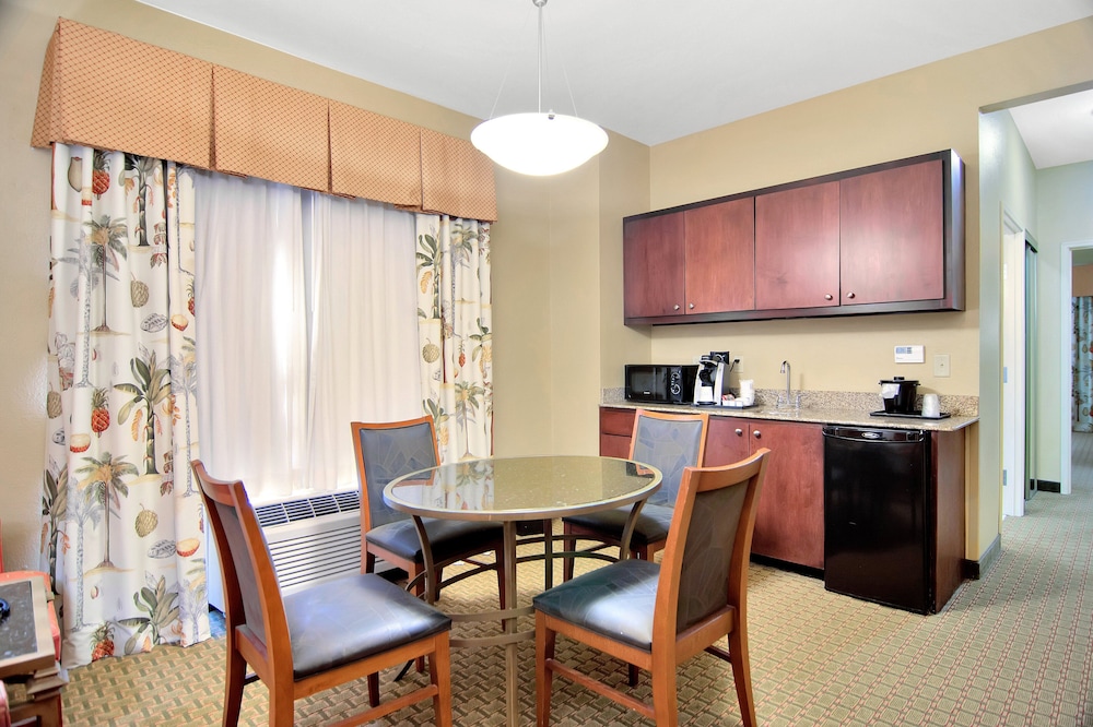 holiday inn express and suites dfw west hurst