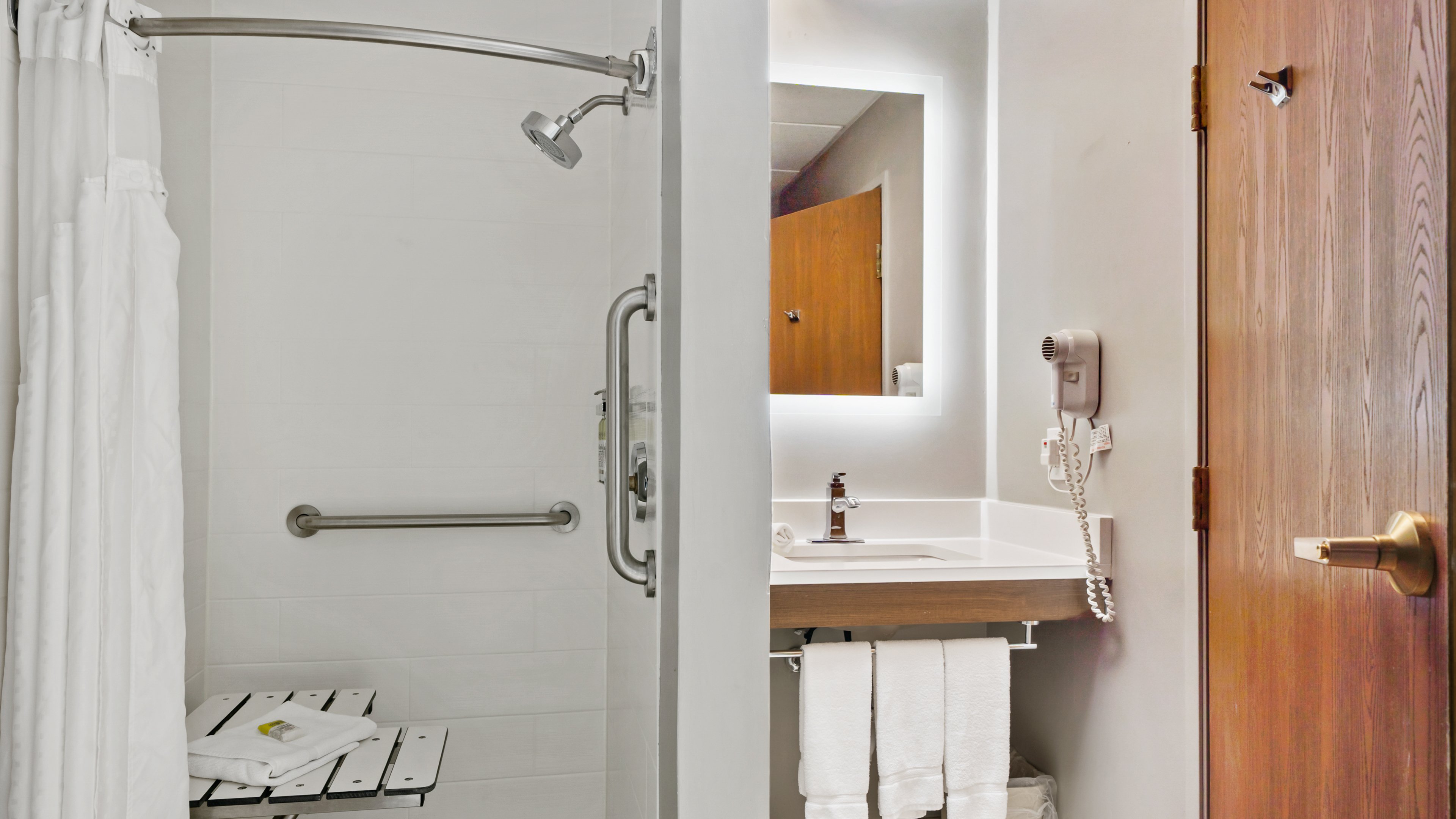 holiday inn express hotel and suites bad axe by ihg