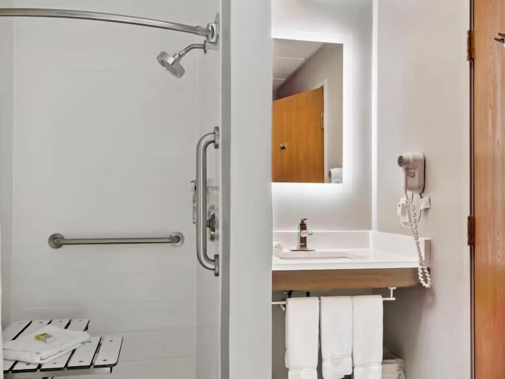 holiday inn express hotel and suites bad axe by ihg