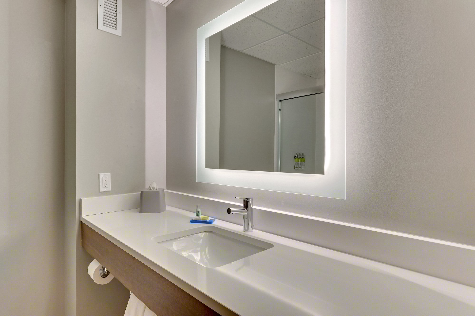 holiday inn express hotel and suites bad axe by ihg