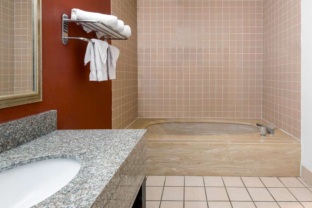 travelodge by wyndham indianapolis speedway