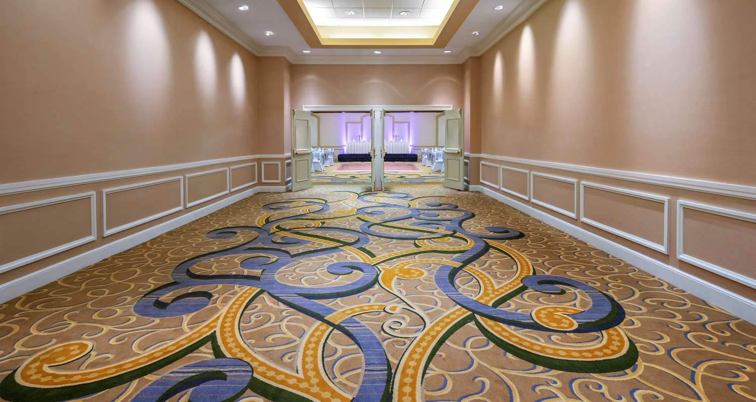 hilton indianapolis hotel and suites