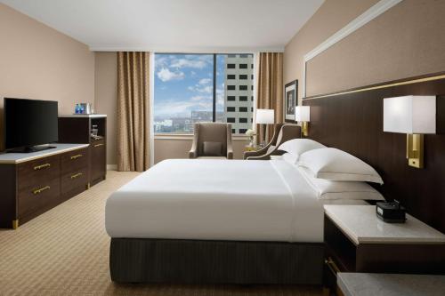 hilton indianapolis hotel and suites