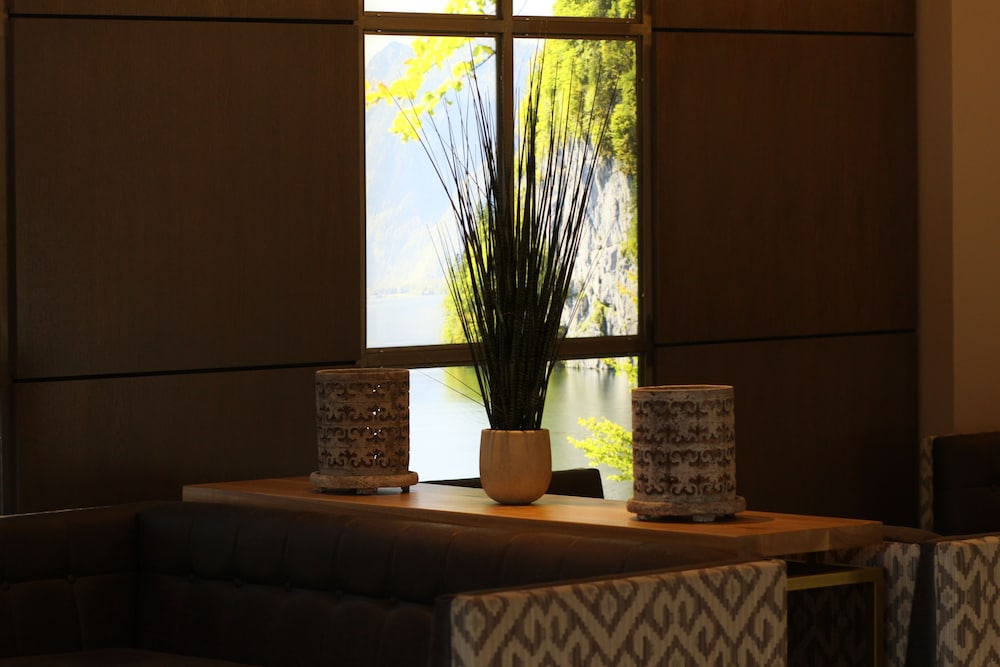 riverside lodge hotel
