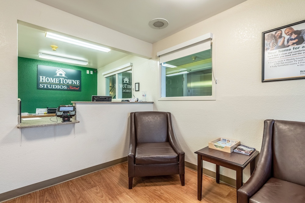 hometowne studios by red roof dallas irving