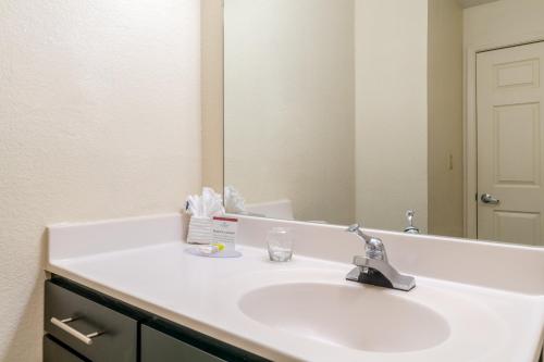 candlewood suites washington fairfax by ihg