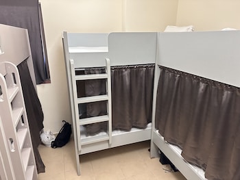 bollywood beach hostel