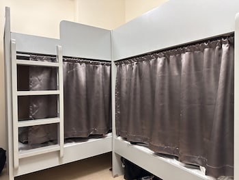 bollywood beach hostel