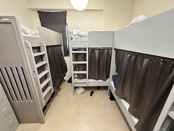 bollywood beach hostel