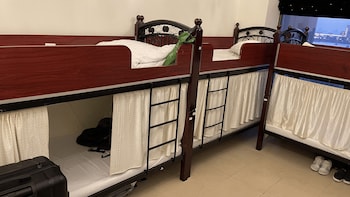 bollywood beach hostel