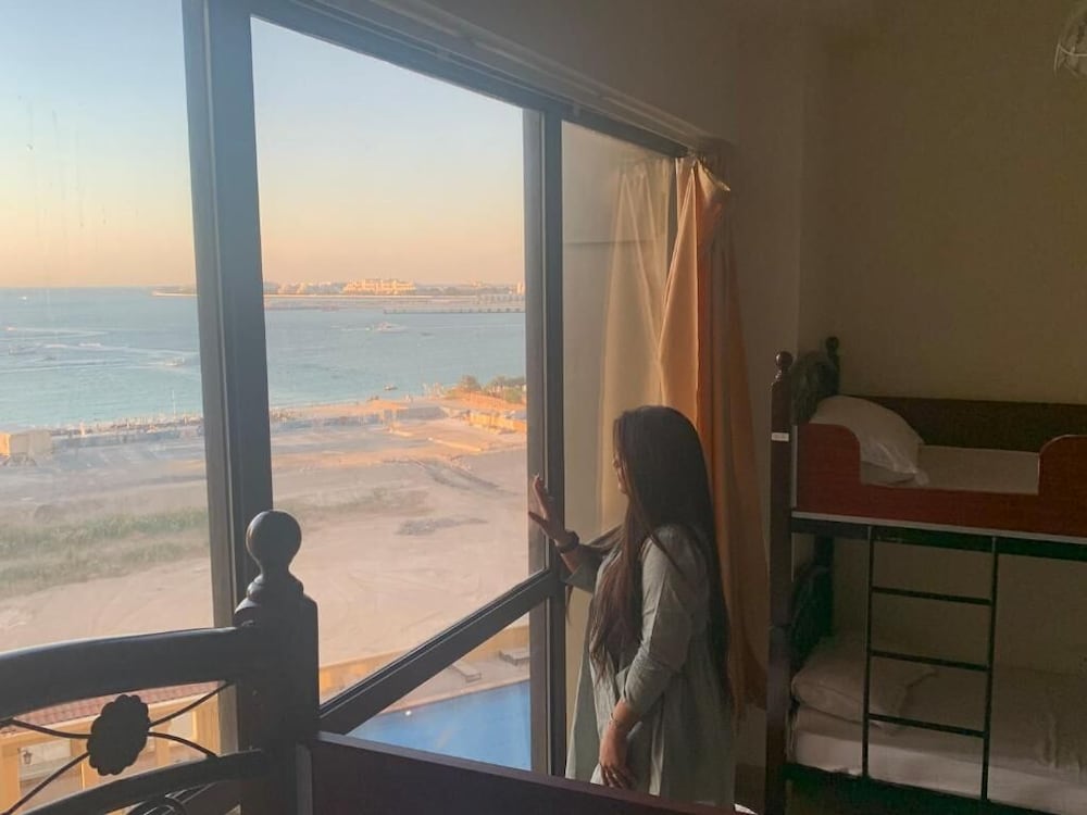 bollywood beach hostel