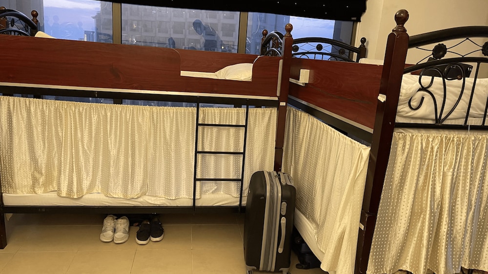 bollywood beach hostel