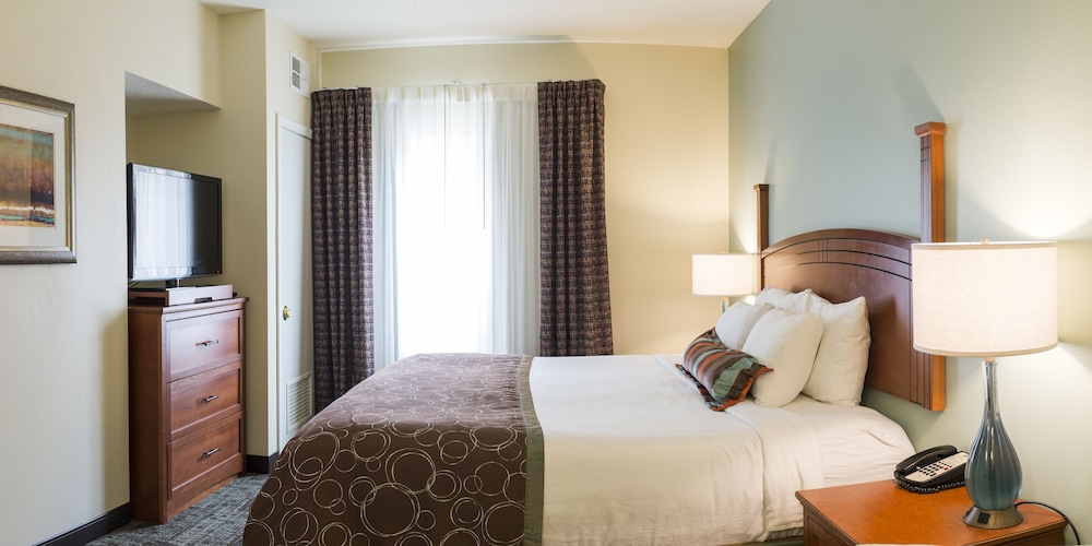 staybridge suites fargo by ihg